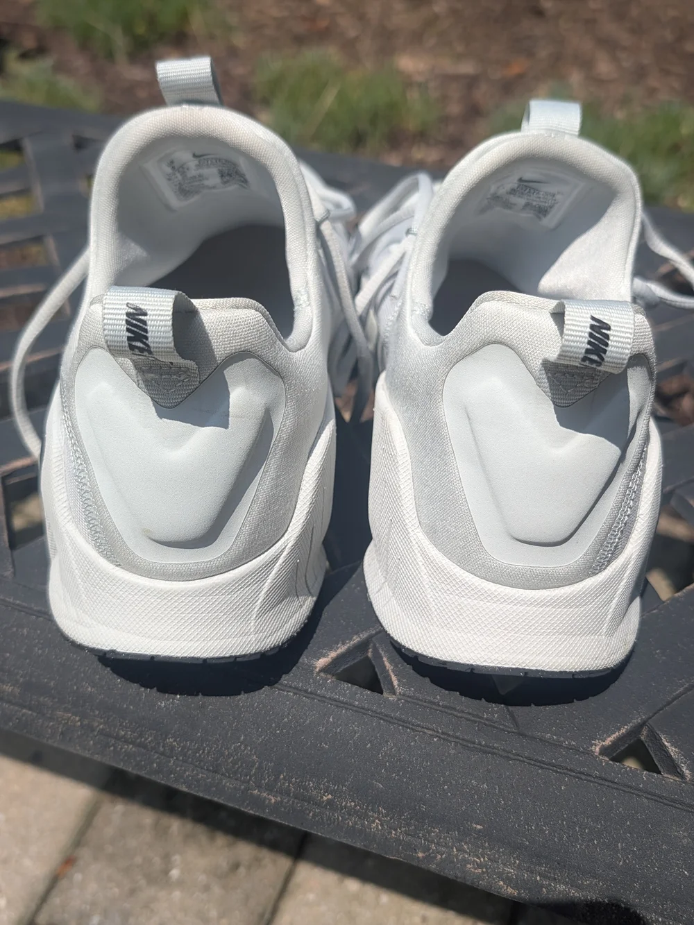 Nike Women's Light Gray Athletic Sneakers